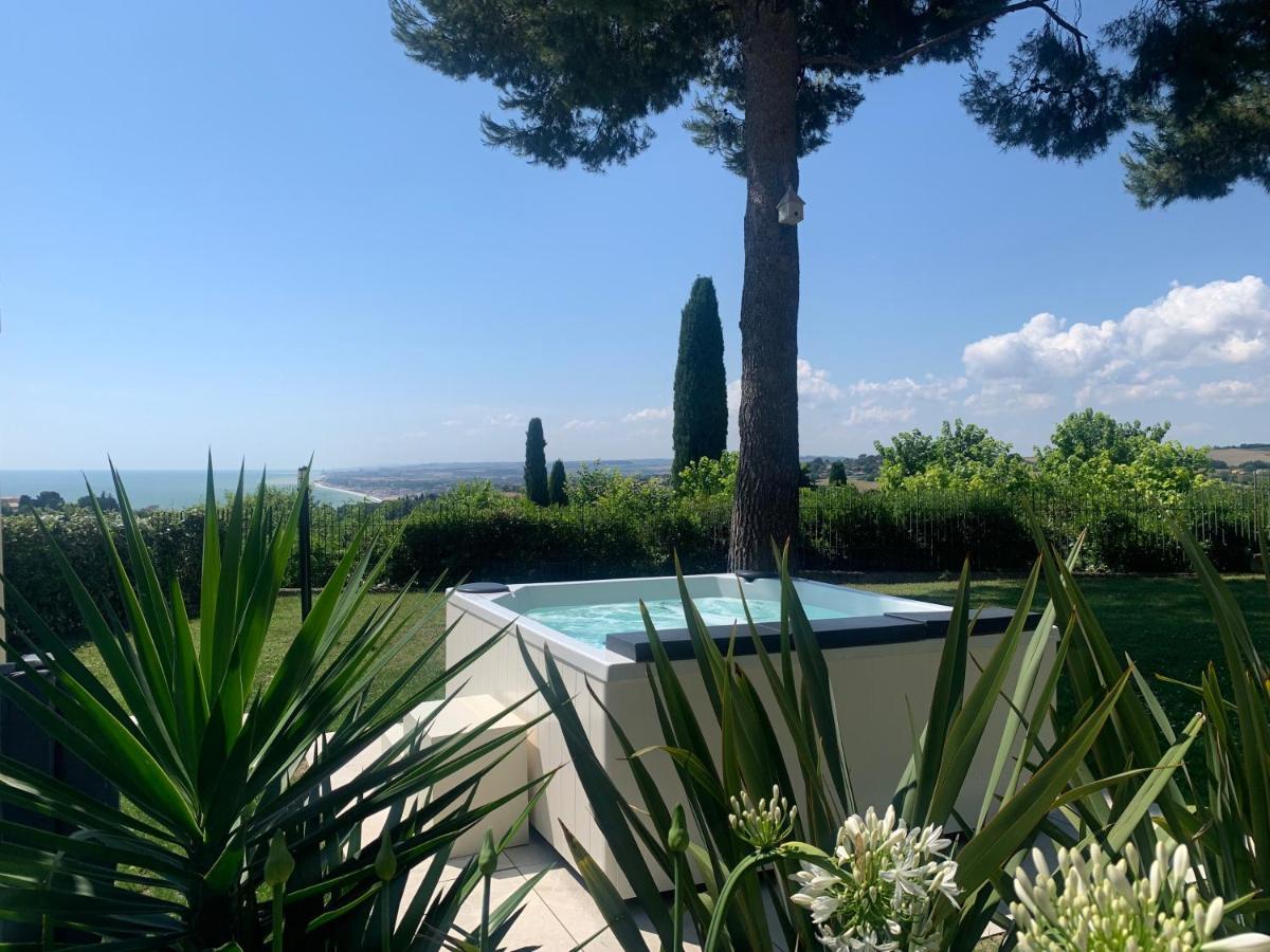 Tra Gli Alberi E Il Mare Bed and Breakfast Sirolo Exteriör bild