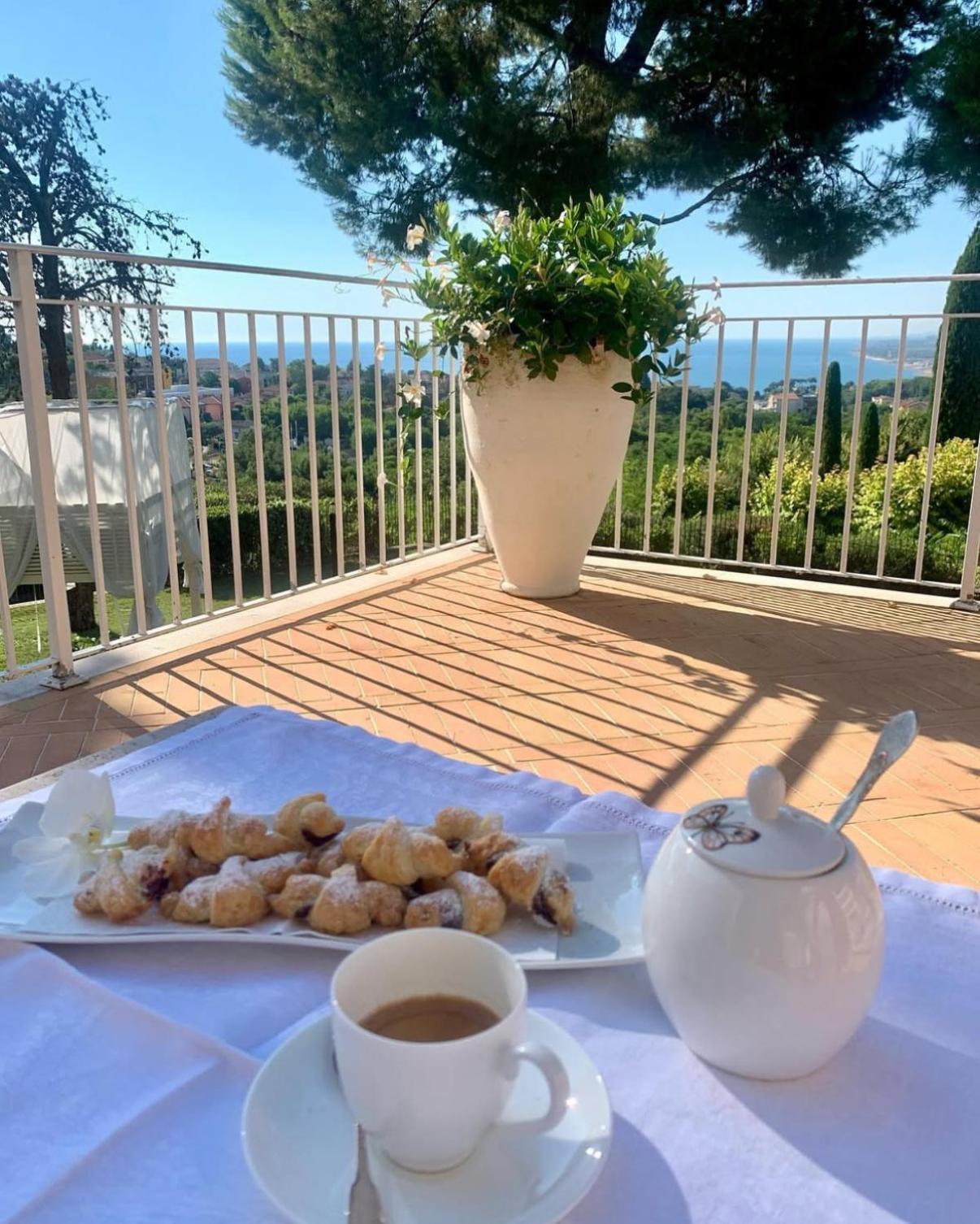 Tra Gli Alberi E Il Mare Bed and Breakfast Sirolo Exteriör bild
