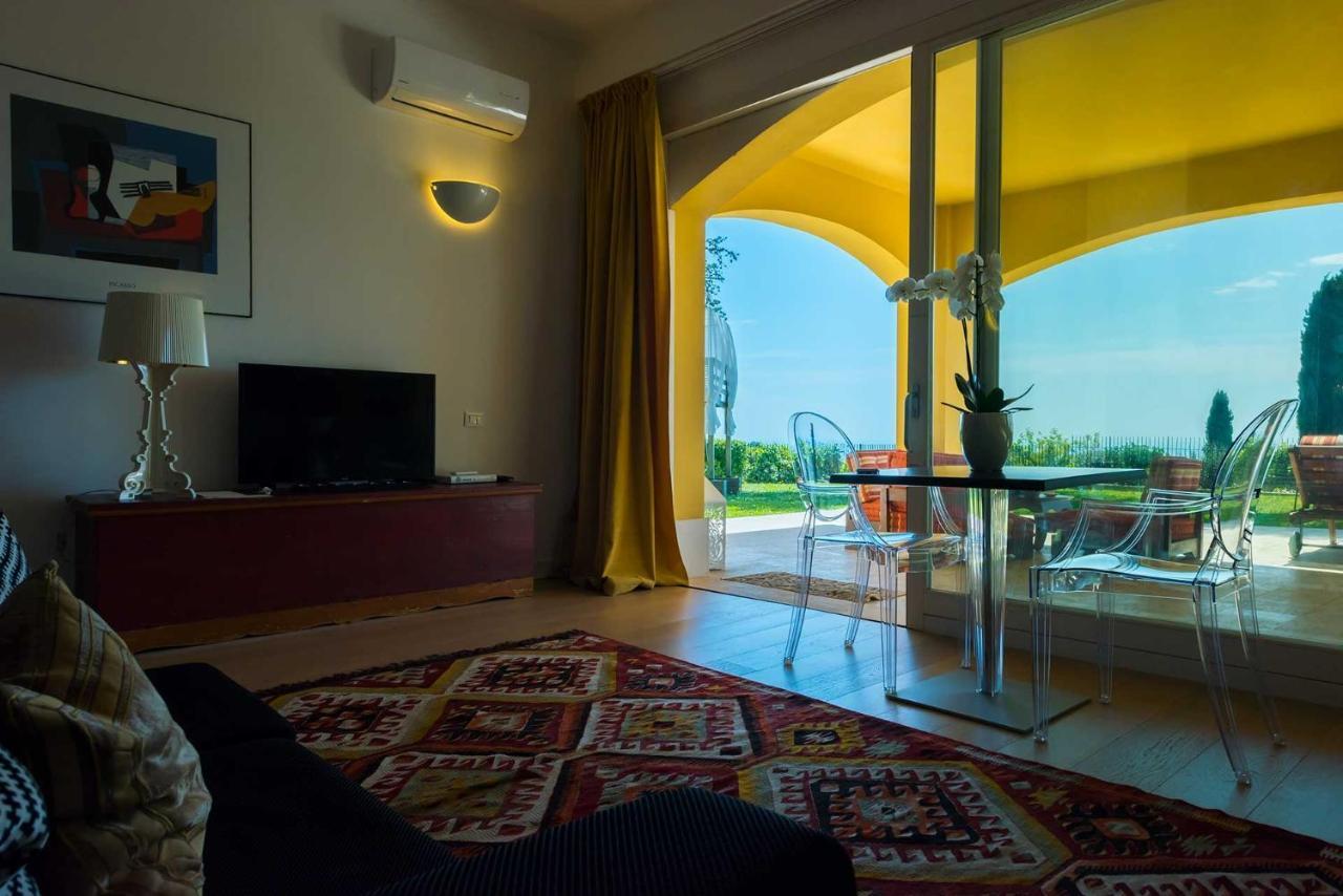 Tra Gli Alberi E Il Mare Bed and Breakfast Sirolo Exteriör bild